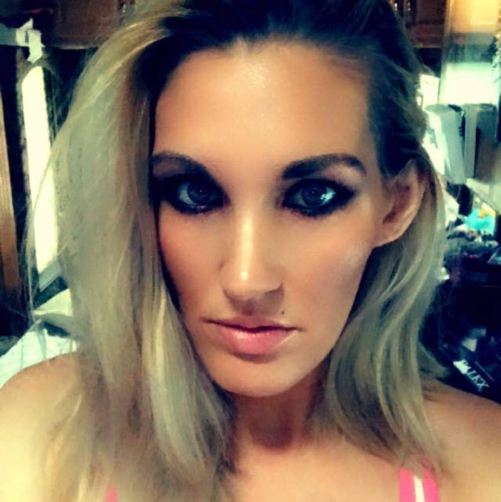 Meet your Posher, Leslie